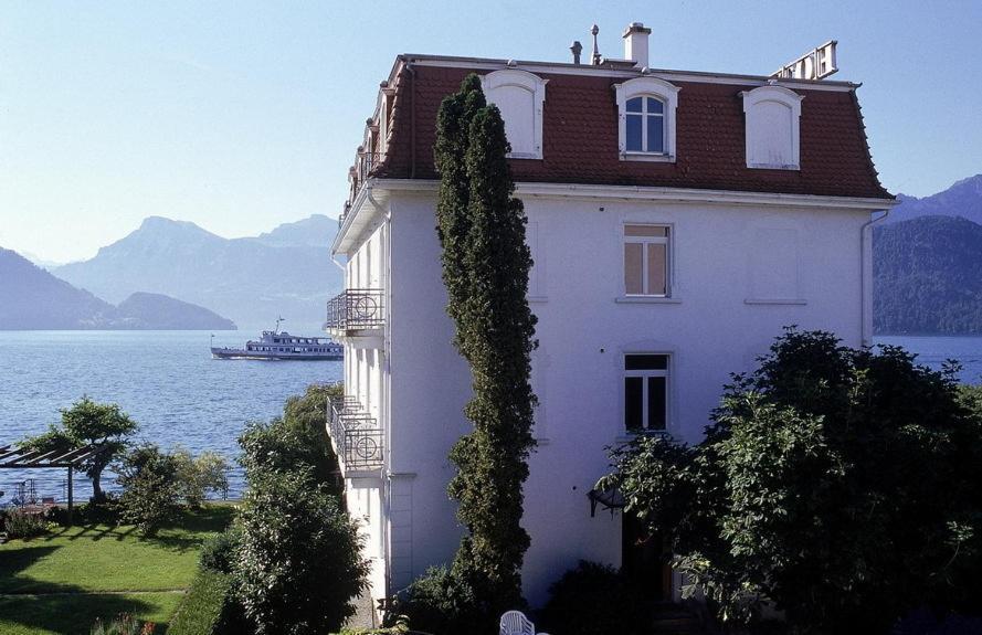 Seminar-Hotel Rigi Am See Weggis Extérieur photo