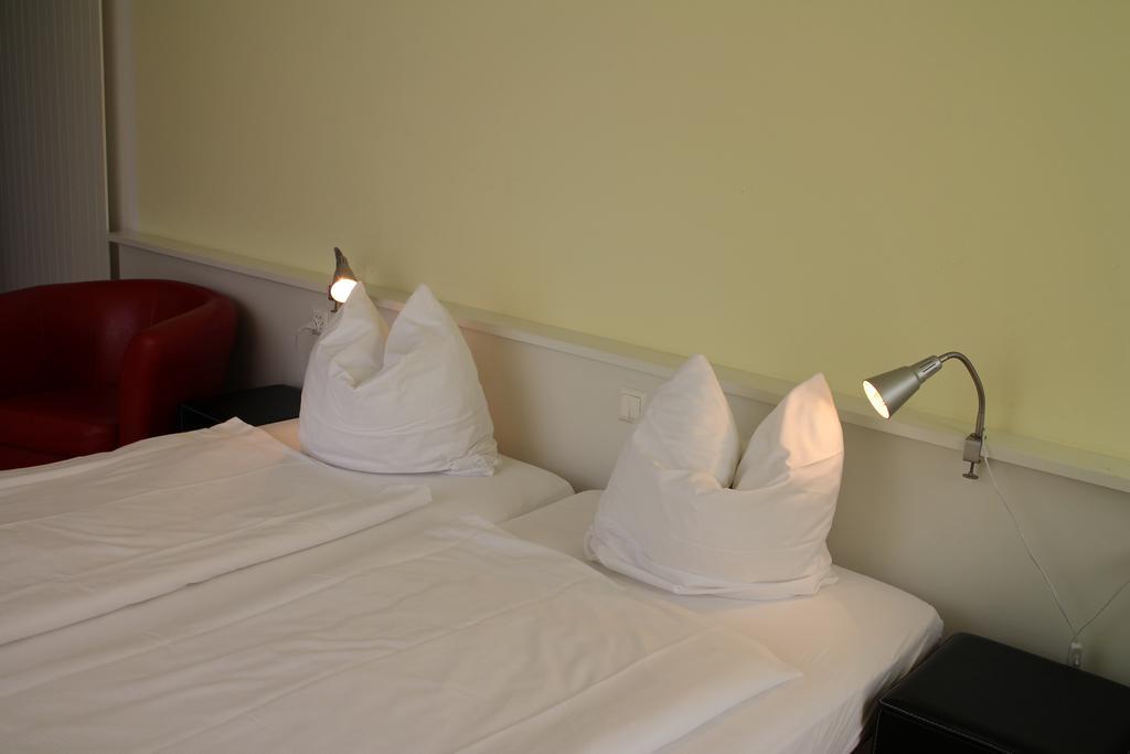 Seminar-Hotel Rigi Am See Weggis Chambre photo